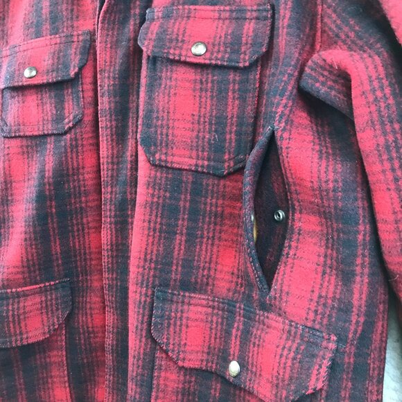 40s 50s Vintage Woolrich Coat, Red and Black Mackinaw Plaid Wool Jacket L - Picture 3 of 11